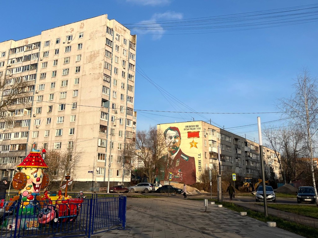 Скоро на каток: как преображаются двор на Некрасова и Центральный парк