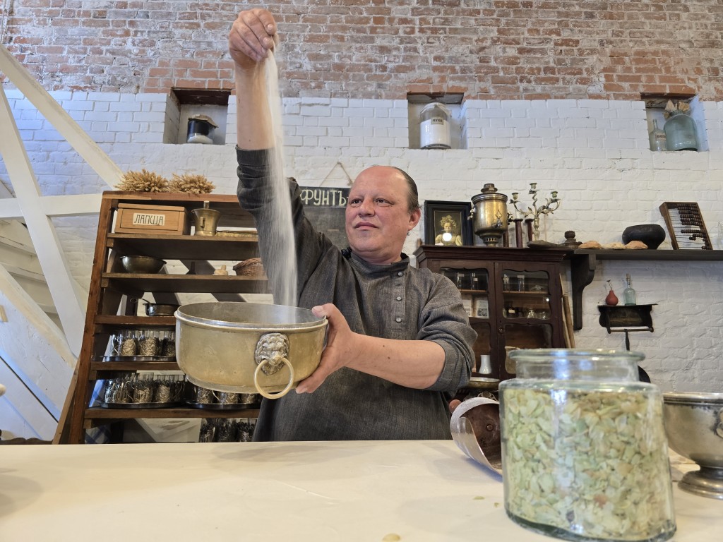 Жаркое «a point» и индейка с каштанами: что готовили в Шахматово для семьи Блока