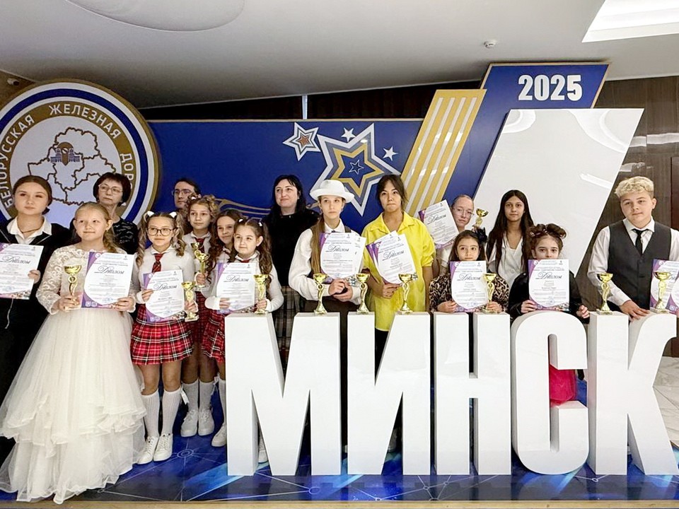 В аплодисментах искупали артистов школы искусств на международном фестивале в Минске