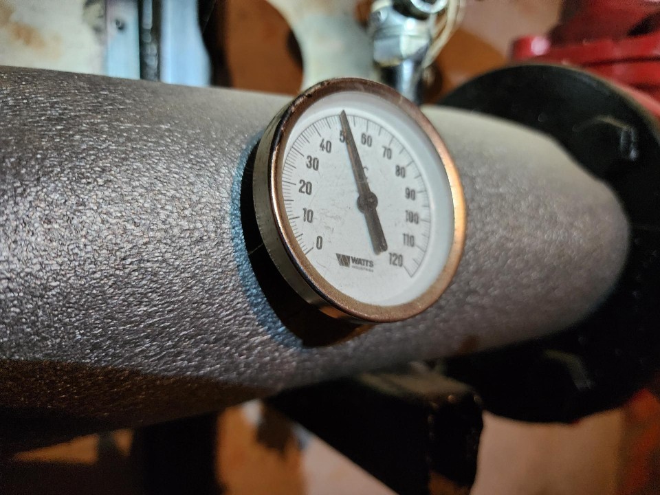 Вернуть горячую воду в многоэтажку на Ульяновской должны к 16:00 четверга