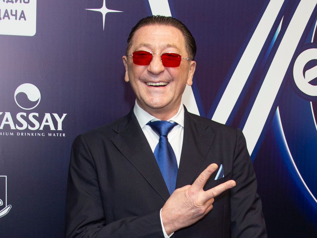 «Это даже я не выдержу»: Лепс высмеял слухи о своем алкогольном райдере