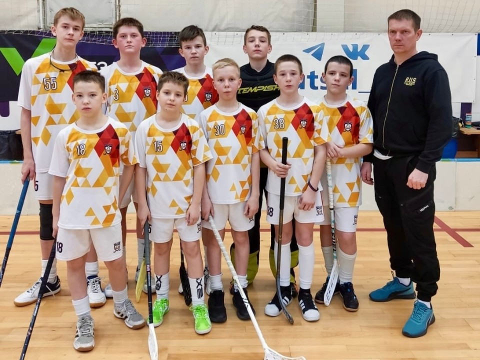 Волоколамская команда «Молния» завоевала место в финале флорбольной лиги