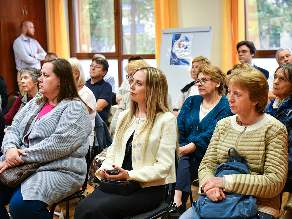 День ракетных войск в «Белоснежке» отметили тематическими стихами и музыкальными номерами