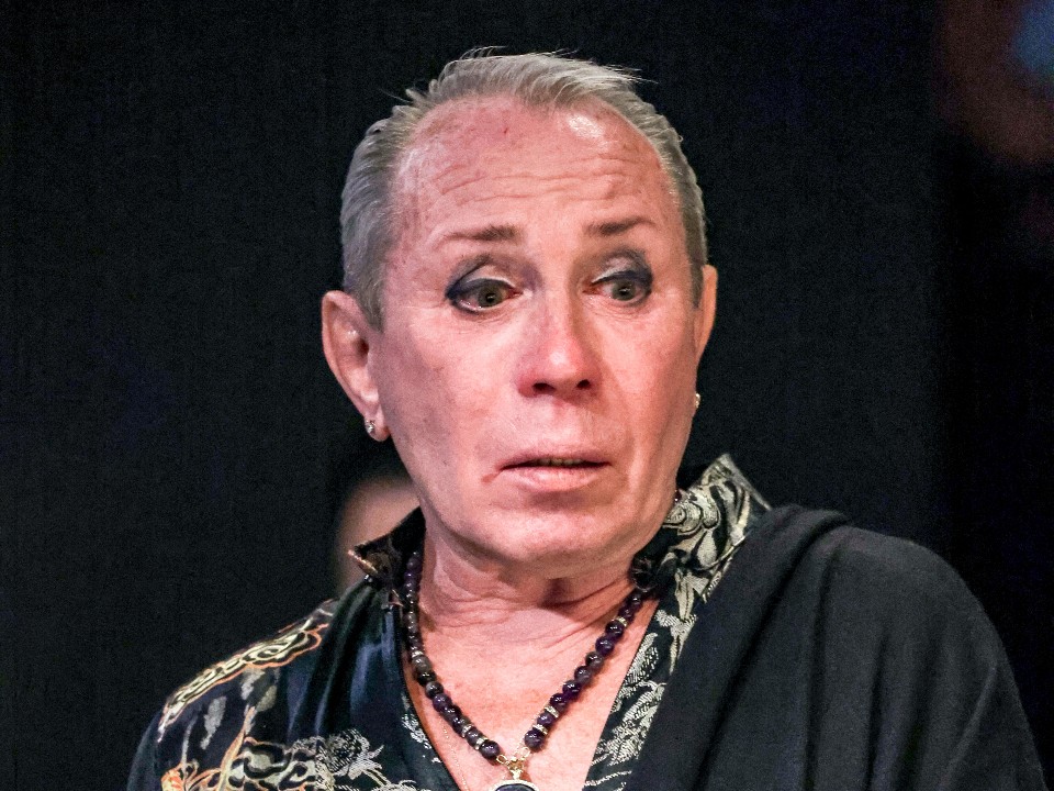 «У папы все нормально»: дочь двойника Пугачевой опровергла слухи о долгах в ₽13 млн