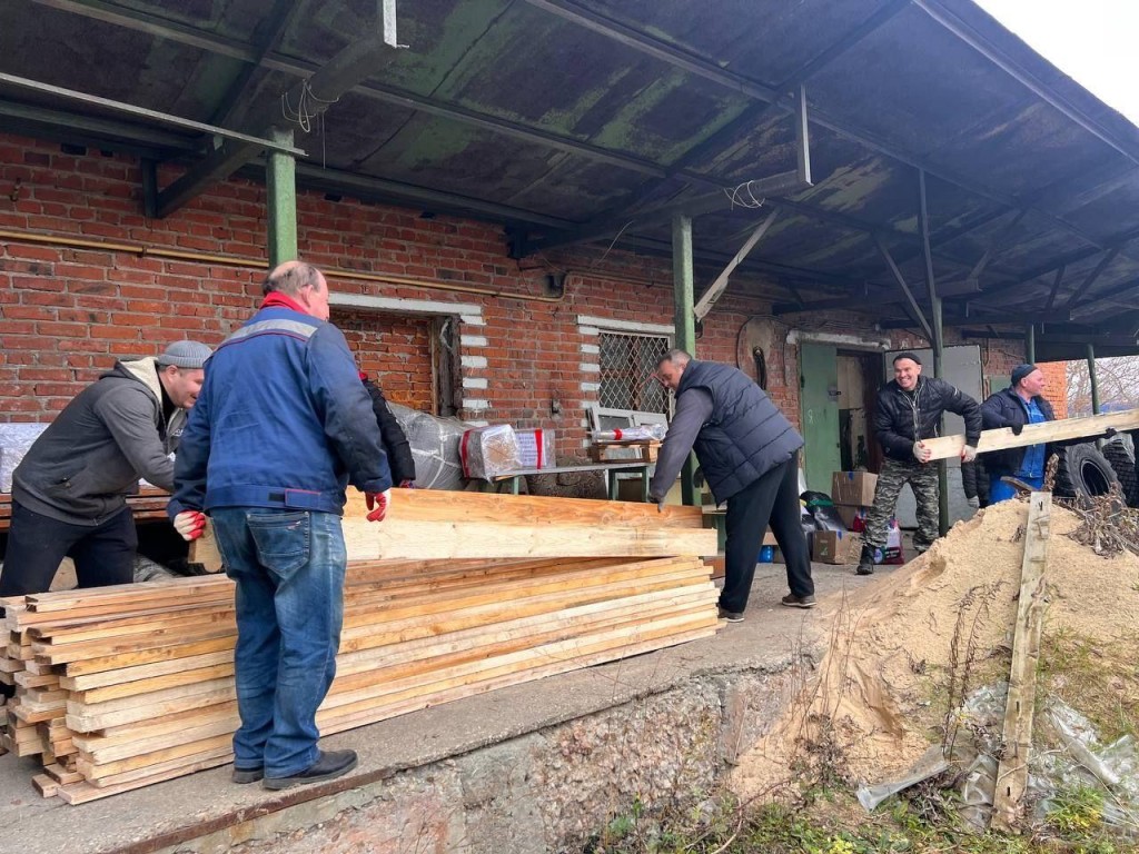 Помнить о своих даже в отпуске: военнослужащий принял участие в доставке помощи бойцам СВО