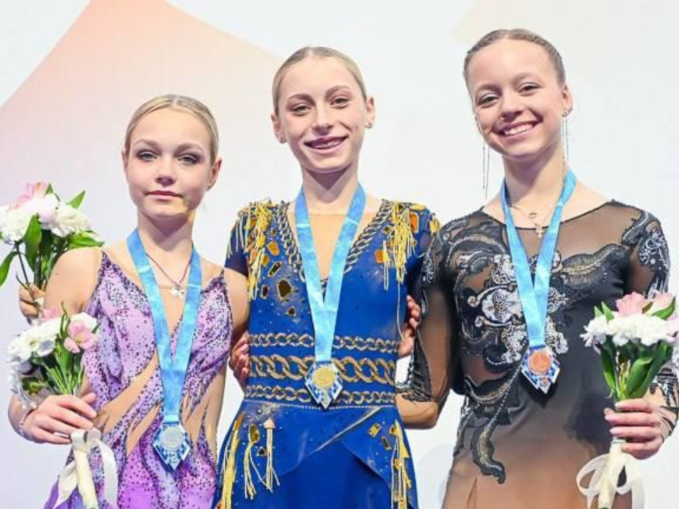 Три медали за один этап: подмосковные фигуристы блеснули на Гран‑при в Омске