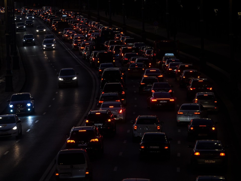 Вечер обещает быть не томным: как доехать домой в вечерний пятничный час пик в Подмосковье