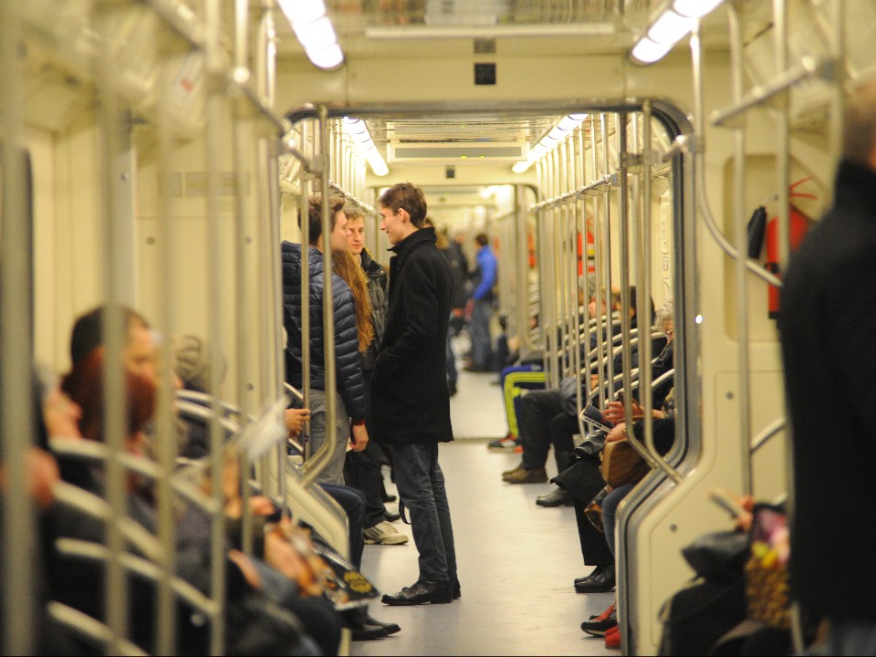 Красная ветка встала: из-за чего увеличились интервалы движения на Сокольнической линии