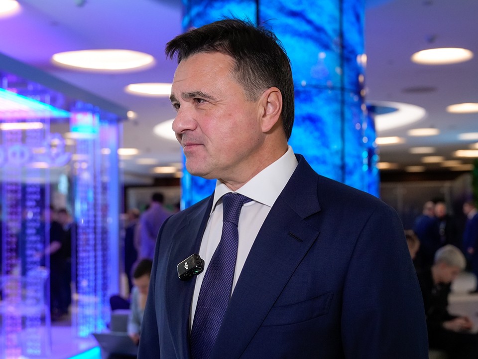 Губернатор Подмосковья Воробьев рассказал, как использует ИИ в работе и повседневной жизни