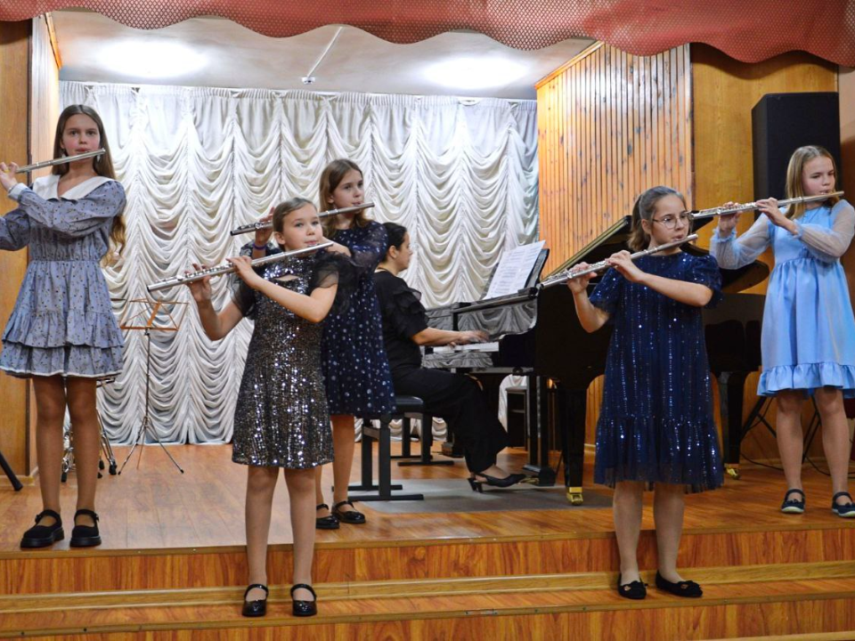 Концерт «Нарисуем нотами пейзаж» собрал талантливых флейтистов и саксофонистов в Дзержинском