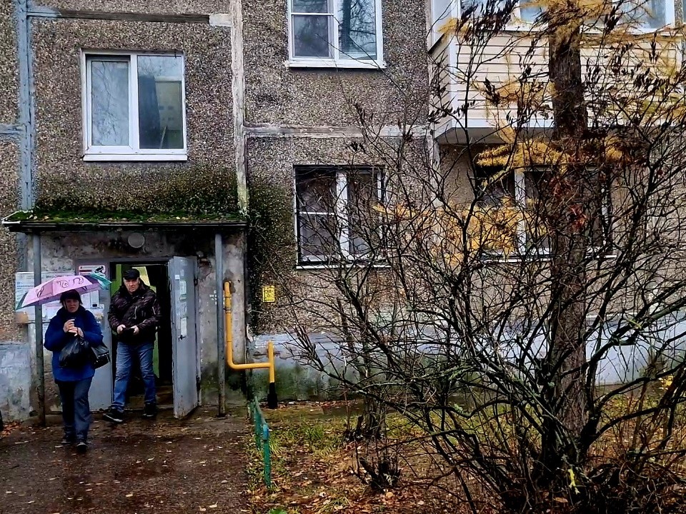 Новое дыхание для старого дома: реконструкция инженерных систем завершается в пятиэтажке на Маркина