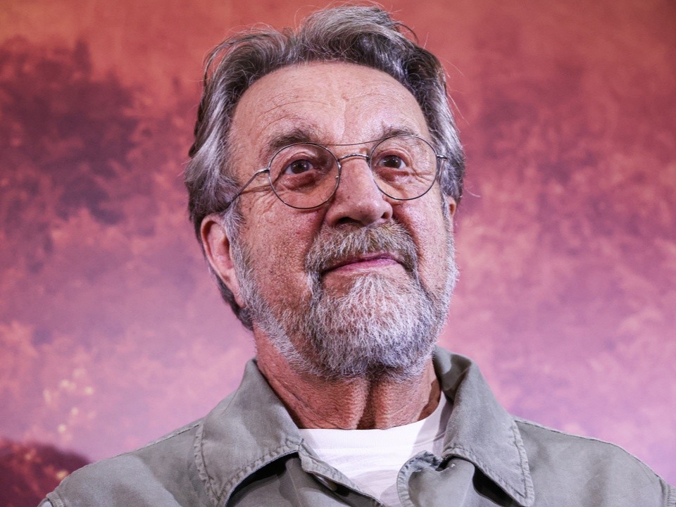 «Собаки требуют, чтобы я их катал»: Ярмольник дал объяснение необычному вождению