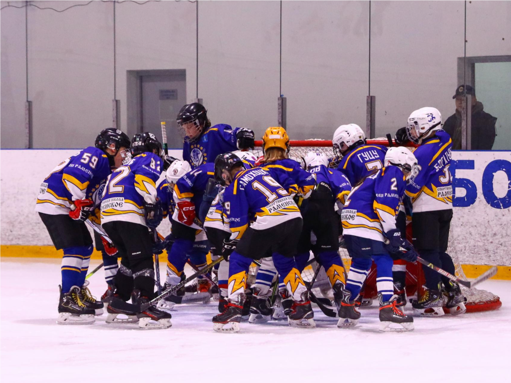 «Заморозили» соперника: хоккейная команда «Раменское» одержала сокрушительную победу