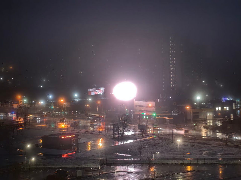 Включили ночной режим: рекламу у «Ленты» сделали менее яркой