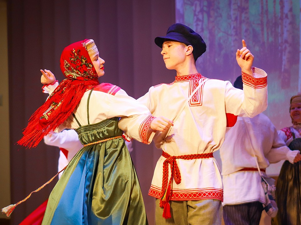 Осенние мелодии и игры: куда сходить 12 ноября