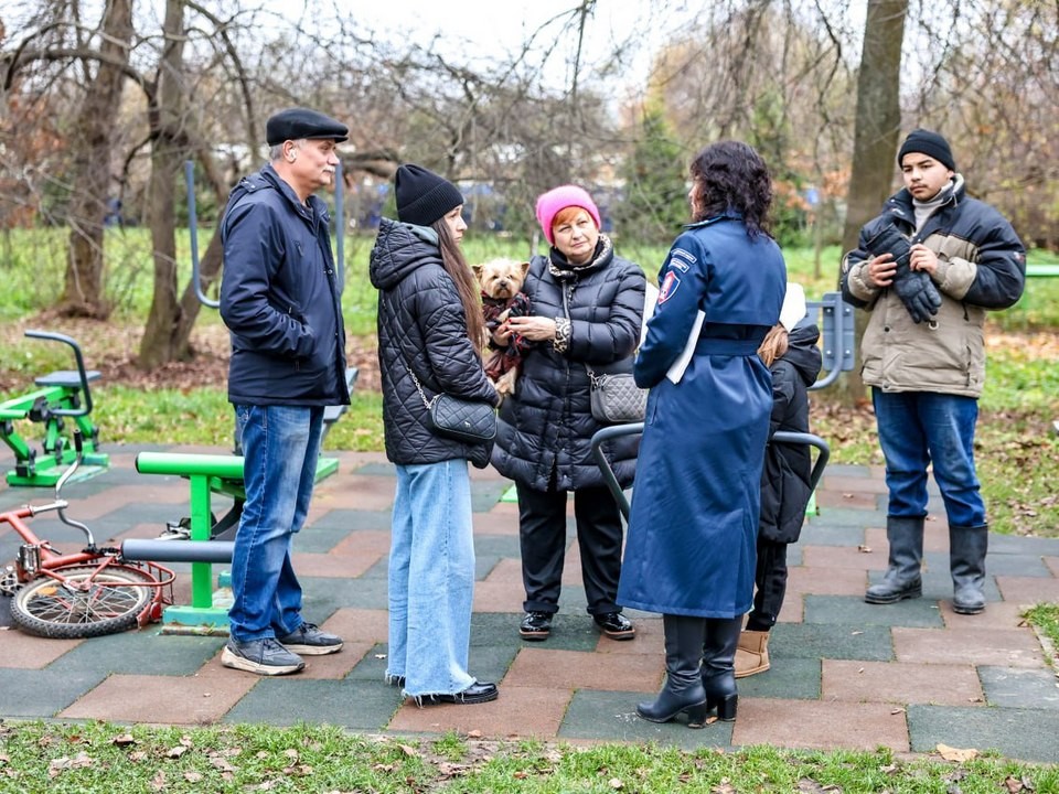Власти пояснили, можно ли гулять с собакой в центральном парке Мытищ