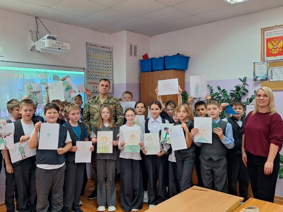 Зарайские школьники создали «Портрет Героя» в рамках всероссийской акции