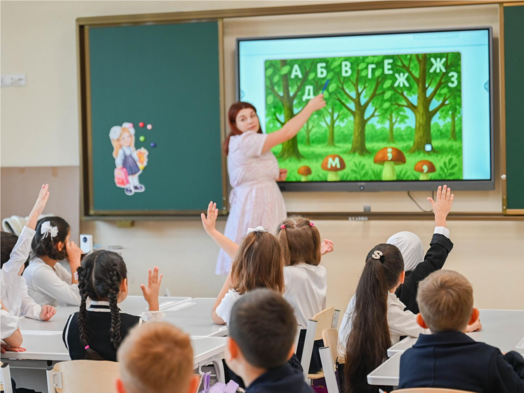 Пополнение в школах Ленинского округа: как привлекают новых педагогов?