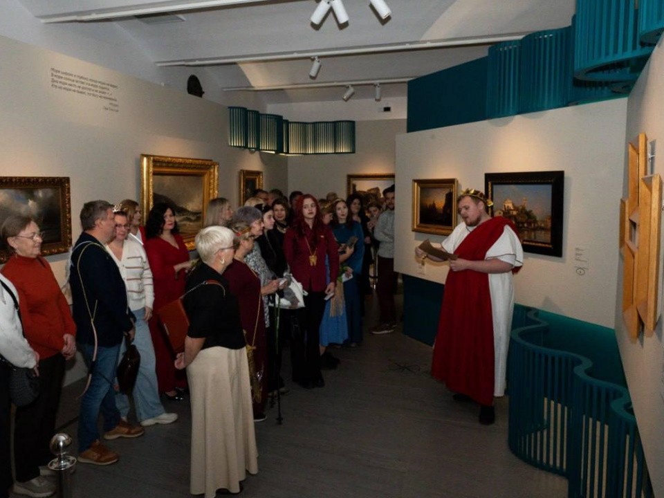 «Ночь искусств»: в Каретном сарае представила известные произведения в новом свете