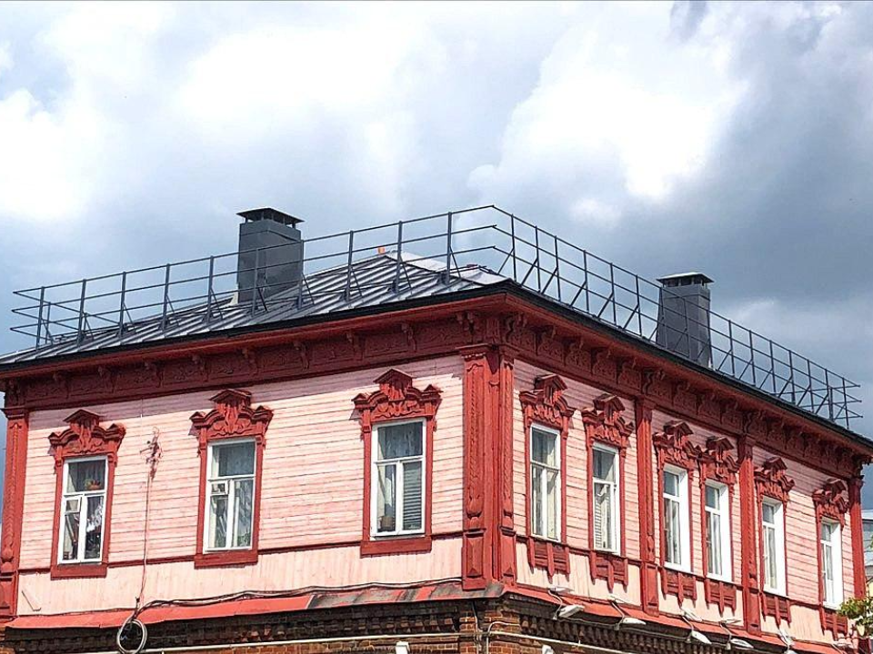 В Зарайске дом на Красноармейской пережил обновление: крыша не течет, на чердаке тепло, а счета за отопление станут меньше
