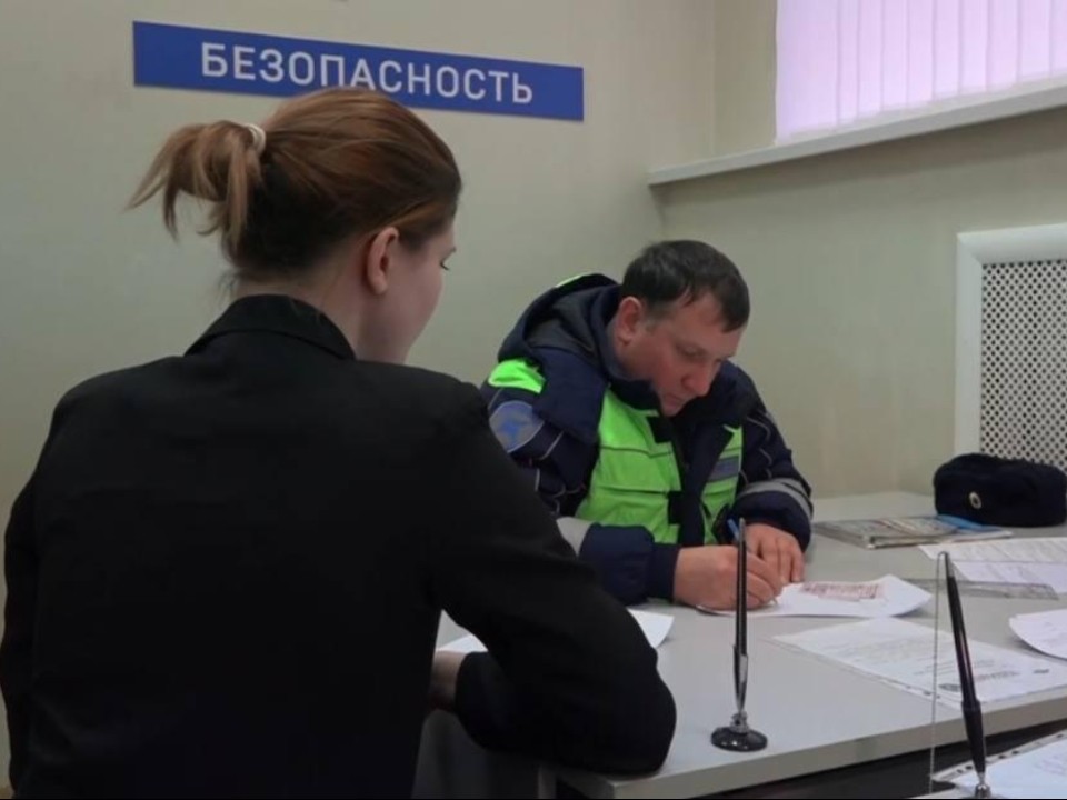 Почему нельзя оставаться в машине при ДТП: пошаговая инструкция от экспертов для участников аварий без пострадавших