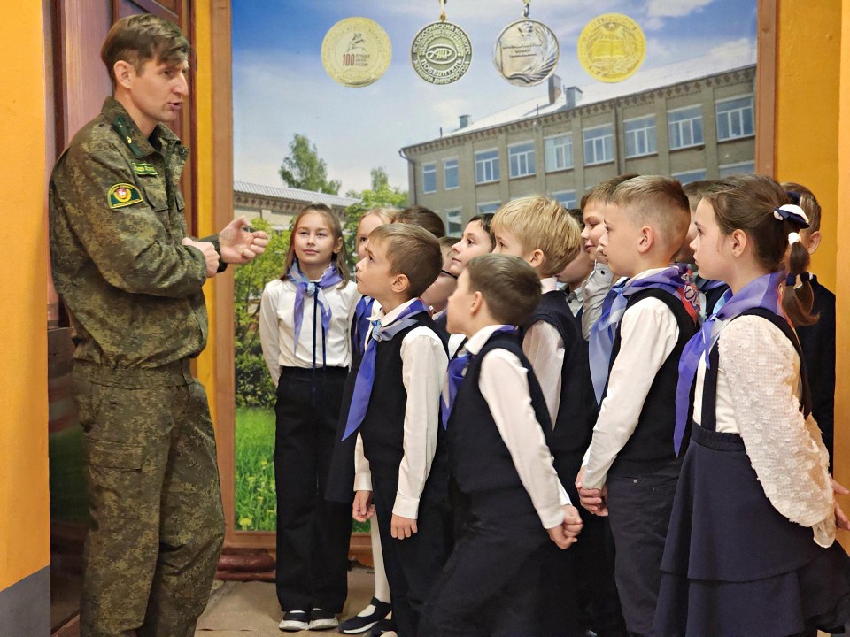 Как деревья «засыпают» и кто меняет шубку узнали школьники из Краснозаводска