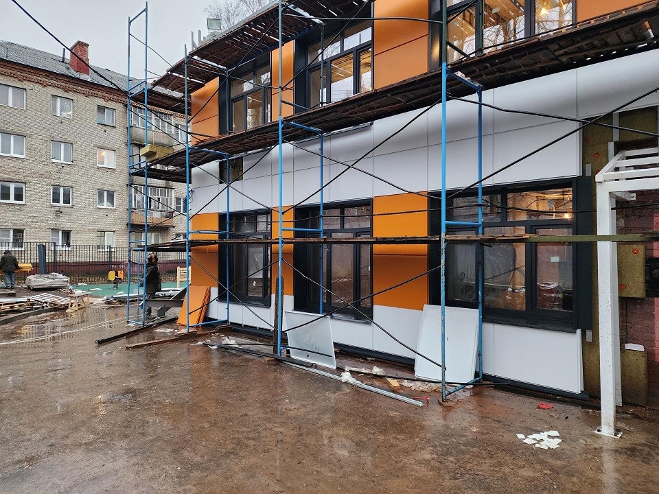 Комфорт — детям. Теплые фасады и новую крышу сделали в детском саду в Чехове