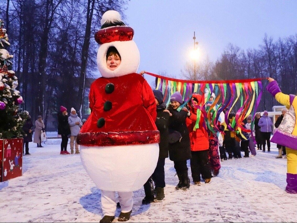 От ледовых шоу до хоккейных коробок: как Воскресенск подготовился к зимнему отдыху