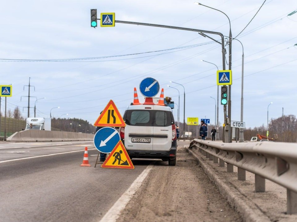 Зеленый коридор открыт: где в Подмосковье модернизировали светофоры и как это скажется на поездках