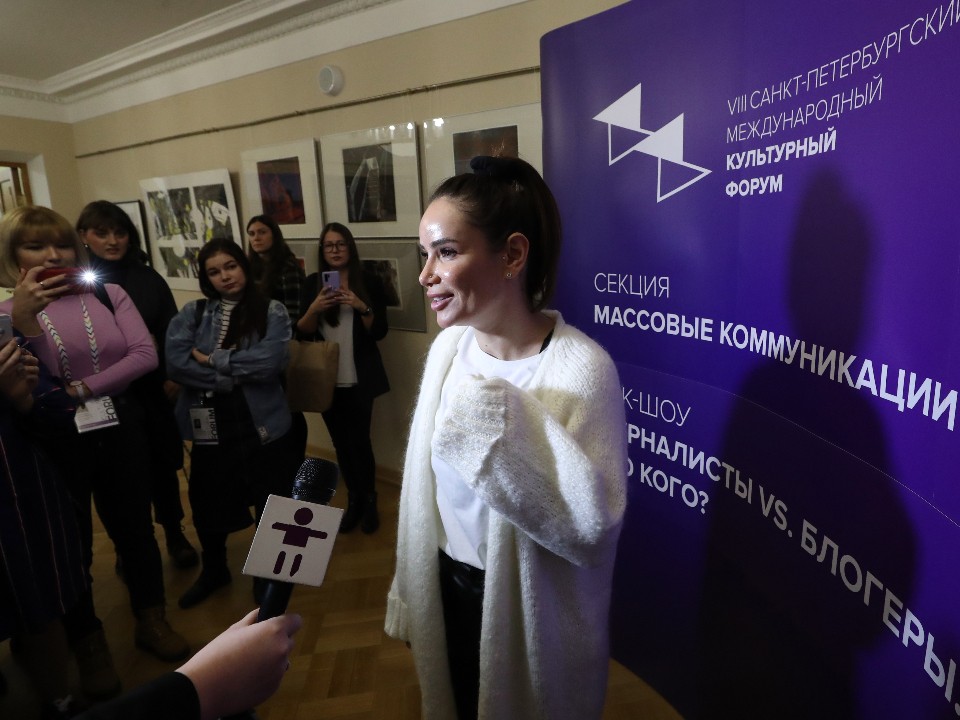 Айза вмешалась в скандал вокруг квартиры Долиной: на чью сторону встала бывшая жена Гуфа