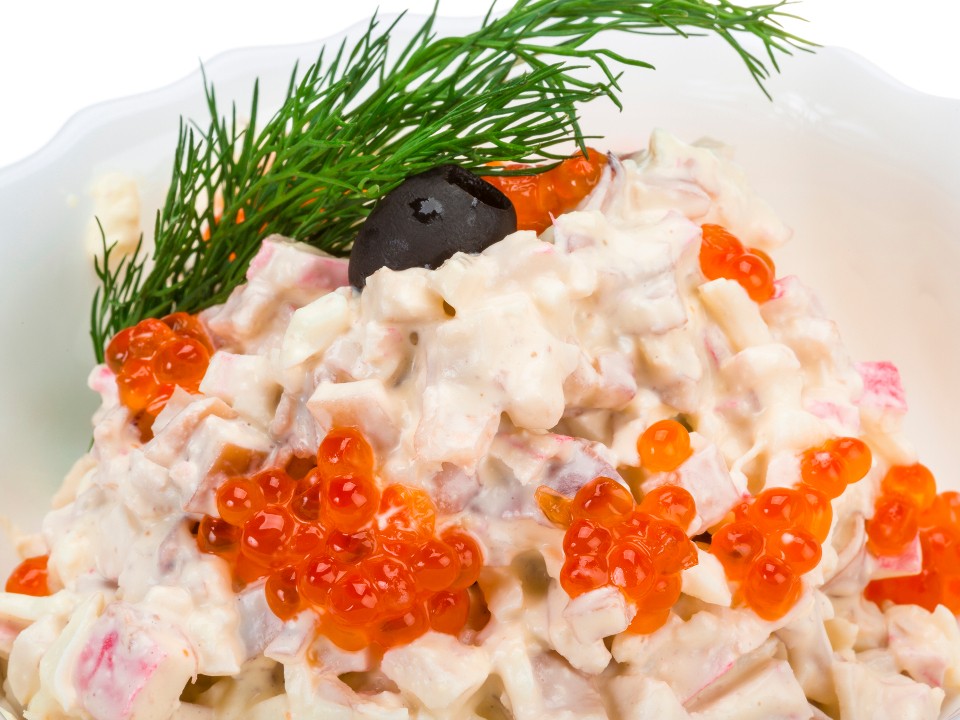 Вкус моря на новогоднем столе: салат, который готовится за 20 минут и сводит с ума всех гостей