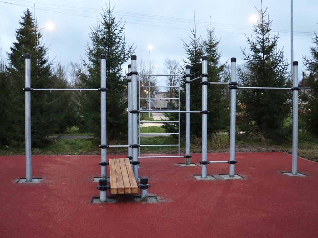 Спорт в шаговой доступности: жители Усад сами выбрали место для воркаута