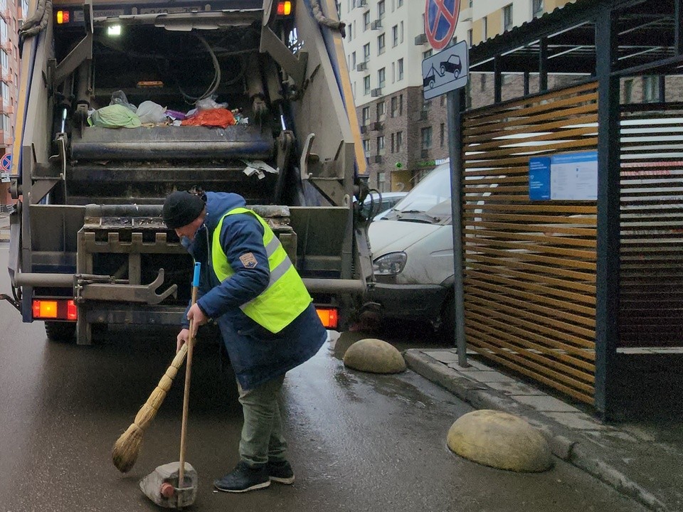 В округе убрали свалки и заменили мусорные баки