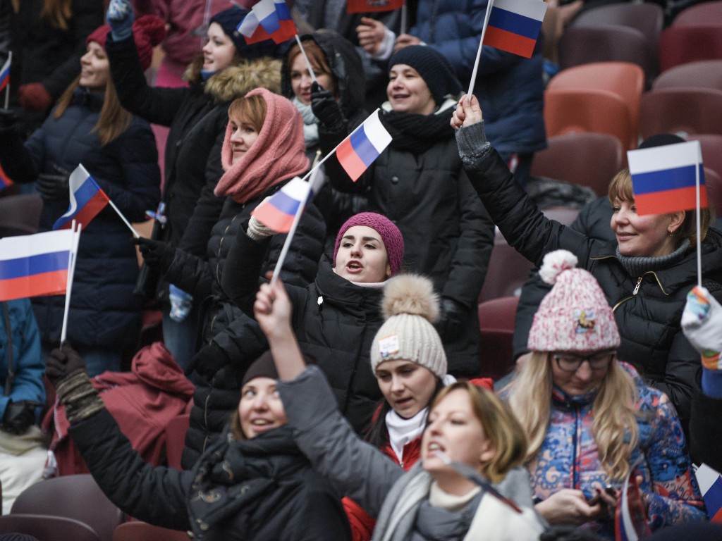 «Россия. Родина. Единство»: концерты и мастер-классы подготовили для жителей в парках Воскресенска