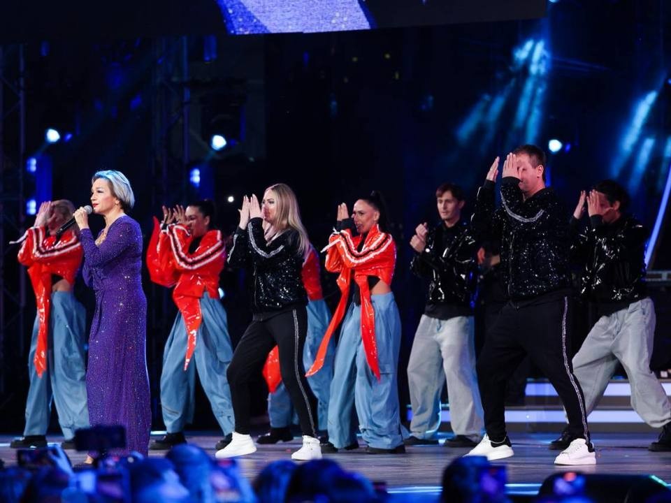 Кто из танцоров Булановой остался в коллективе: от певицы ушли не все