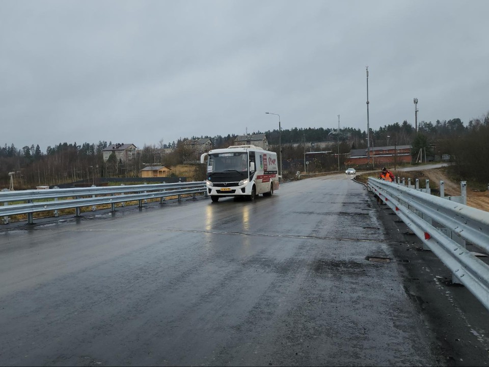 В Поречье запустили автомобильное движение по новому мосту
