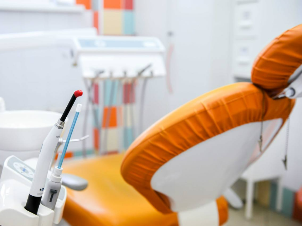 В Химках участникам СВО компенсируют расходы на зубопротезирование до ₽1 млн