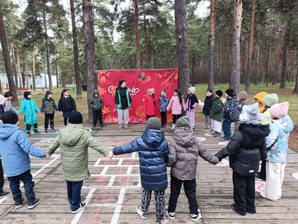 Детская анимация, эко-экскурсия и скандинавская ходьба: Кузьминский лесопарк ждет горожан