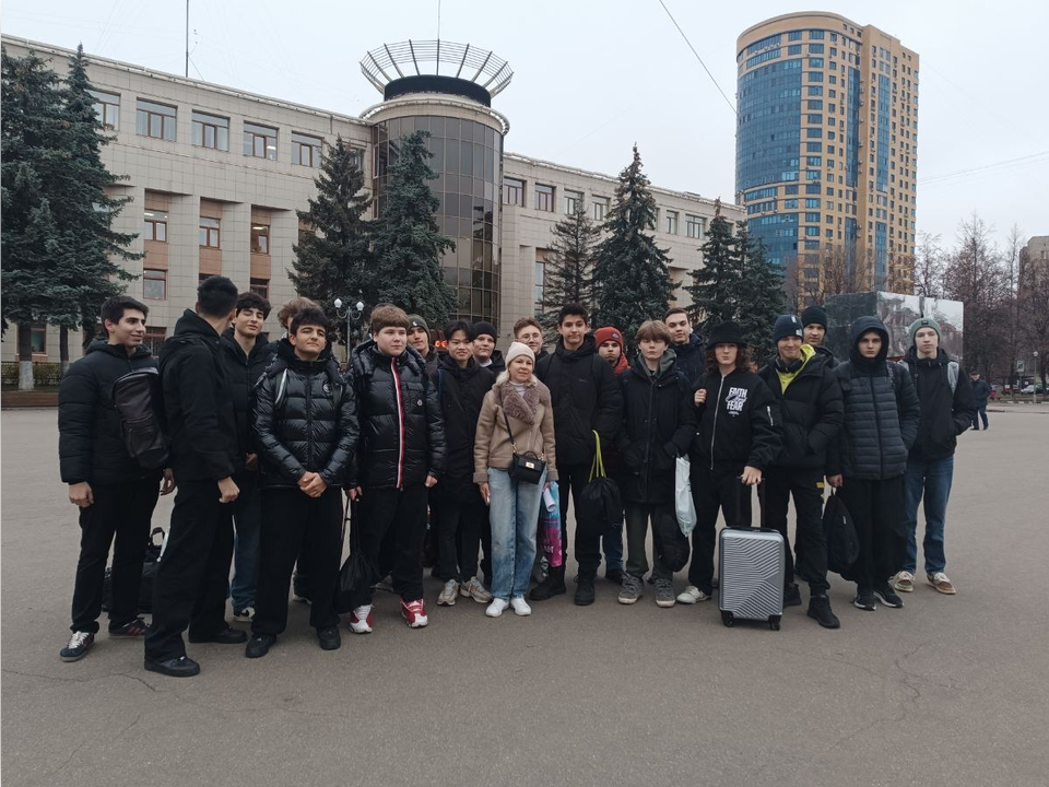 Школьники из Реутова отправились на военные сборы