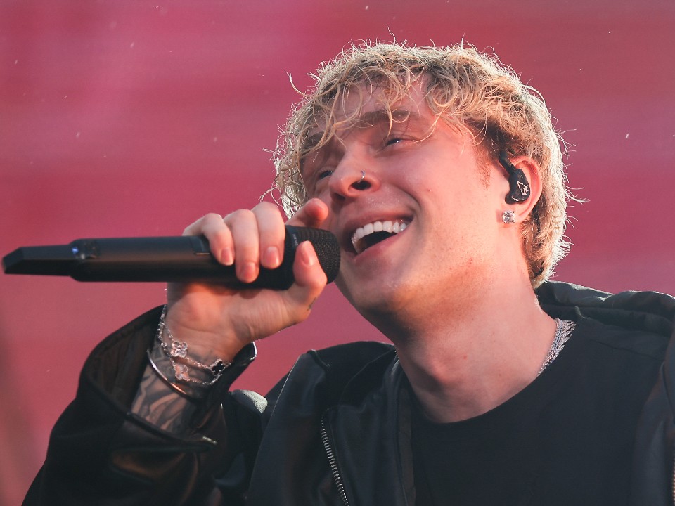 Не усики, а пропуск в трусики: Егор Крид удивил сменой имиджа и своим комментарием