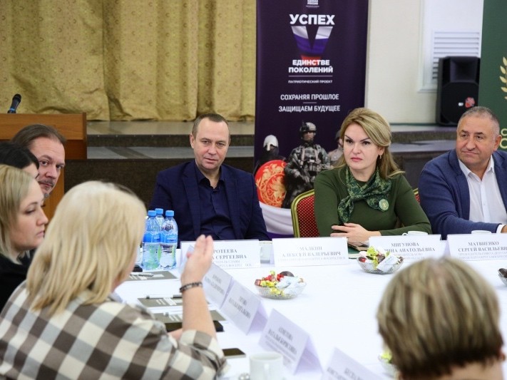 Меры поддержки и льготы обсудили с семьями участников СВО в Воскресенске