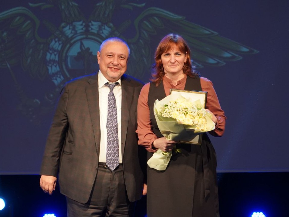 Сотрудников рузской полиции поздравили с профессиональным праздником