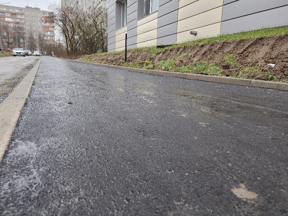 Современную дорожку с комфортом для каждого жителя сделали на Академика Павлова в Можайске