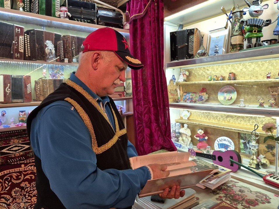 Народныйй гармонист из Орехово-Зуева Сергей Борискин рассказал о своем творчестве