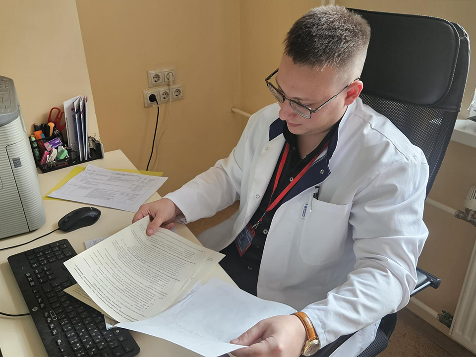 Врач, который всегда мечтал спасать жизни: в городской больнице начал работу новый заведующий реанимацией