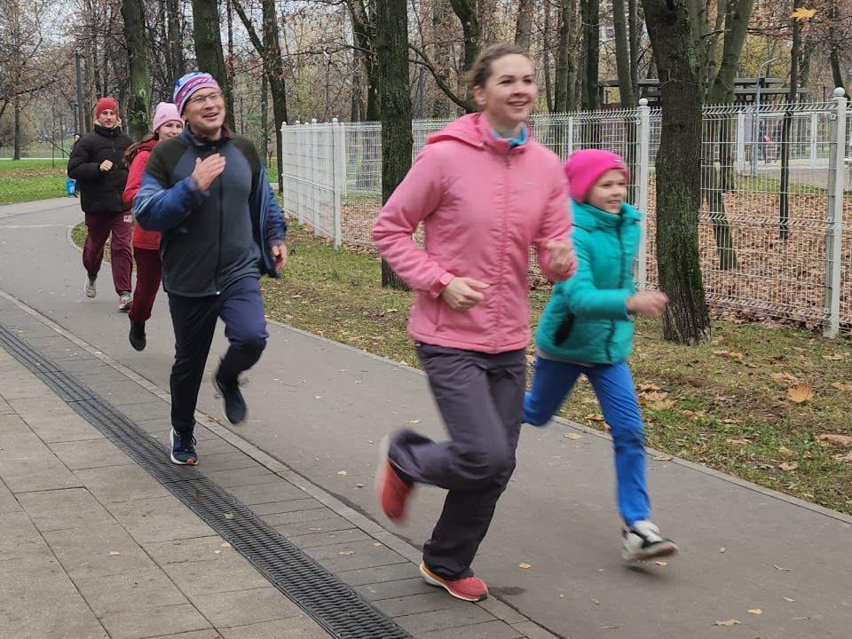 Бодрая зарядка, забег и творчество: как Солнечногорск встретит субботу в парке