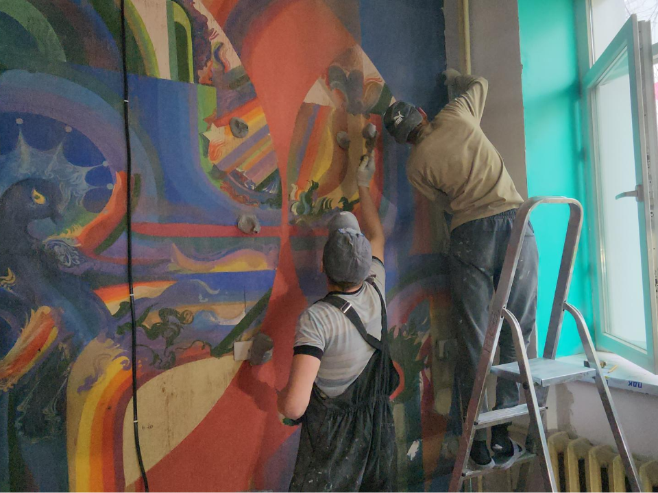 В библиотеке «Бригантина» рабочие приступили к отделке помещений