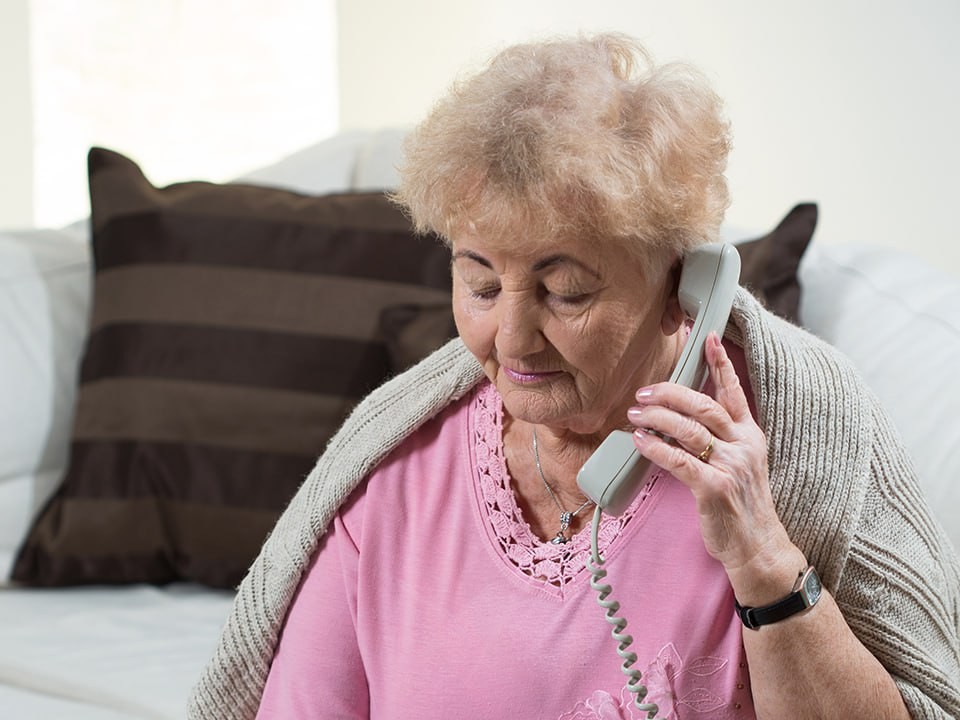 Компенсация за стационарный телефон теперь оформляется за минуту