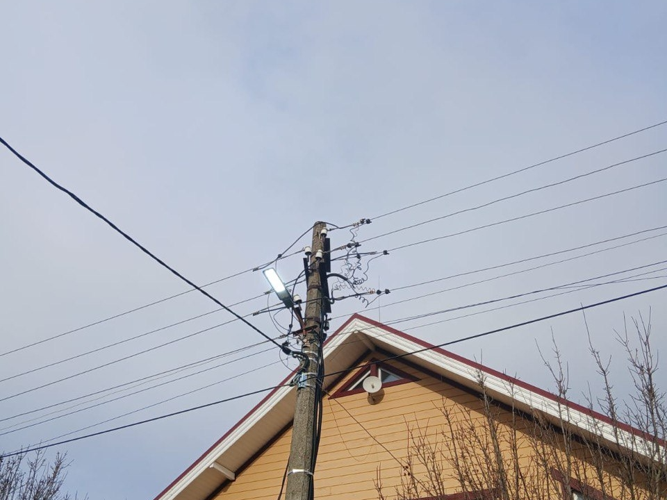 Более 3 км новых световых линий протянули в Алабине и Софьине