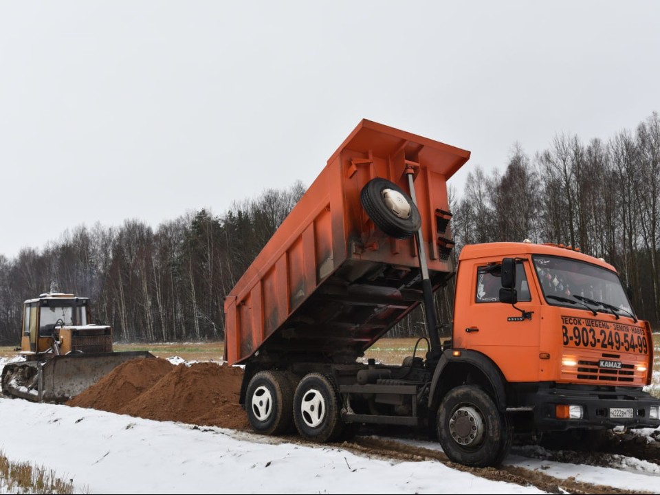 Конец бездорожью: дорога от Щеглятьева до местного кладбища станет круглогодичной